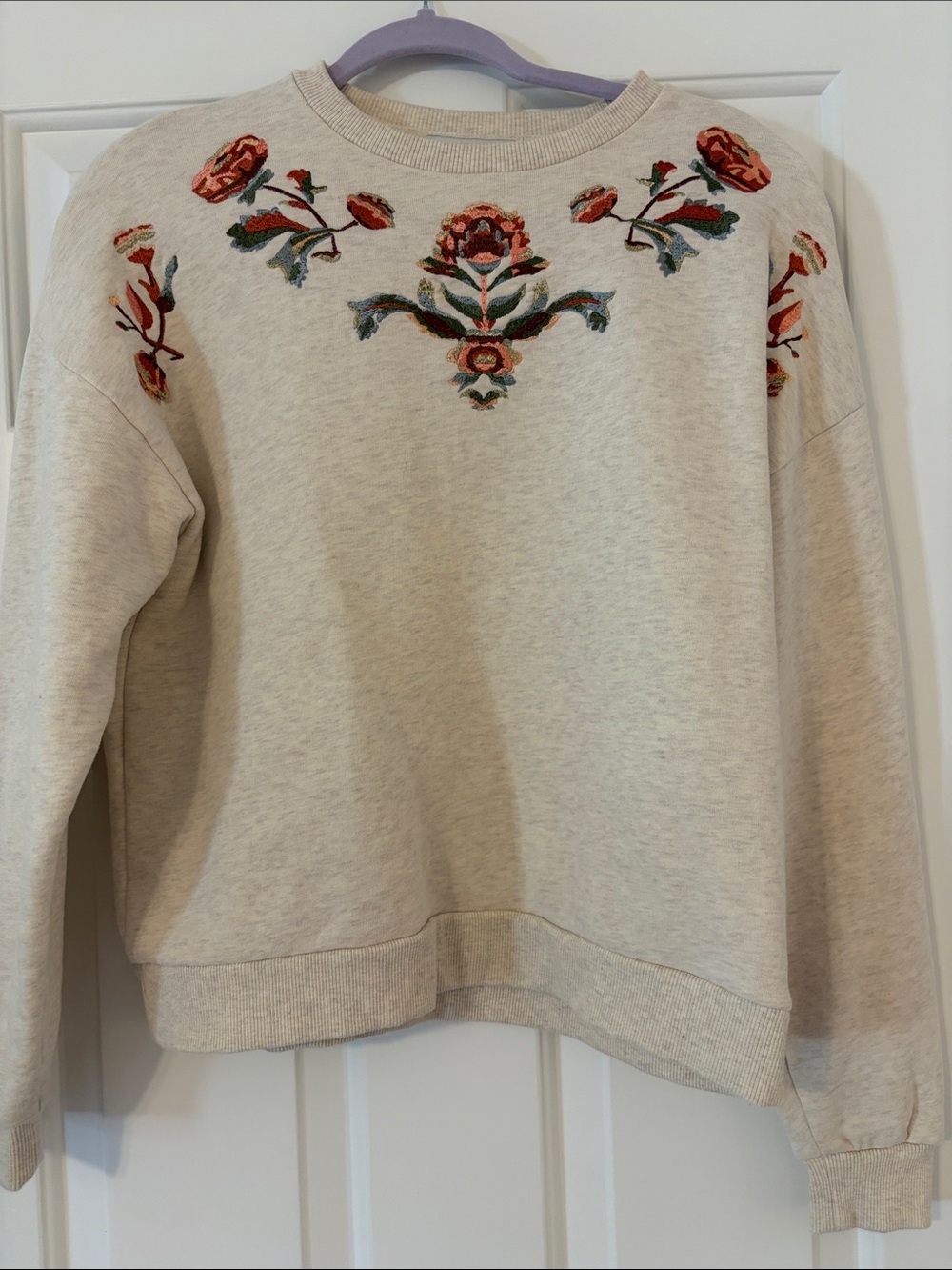 Embroidered Floral Crewneck Sweatshirt - Cream